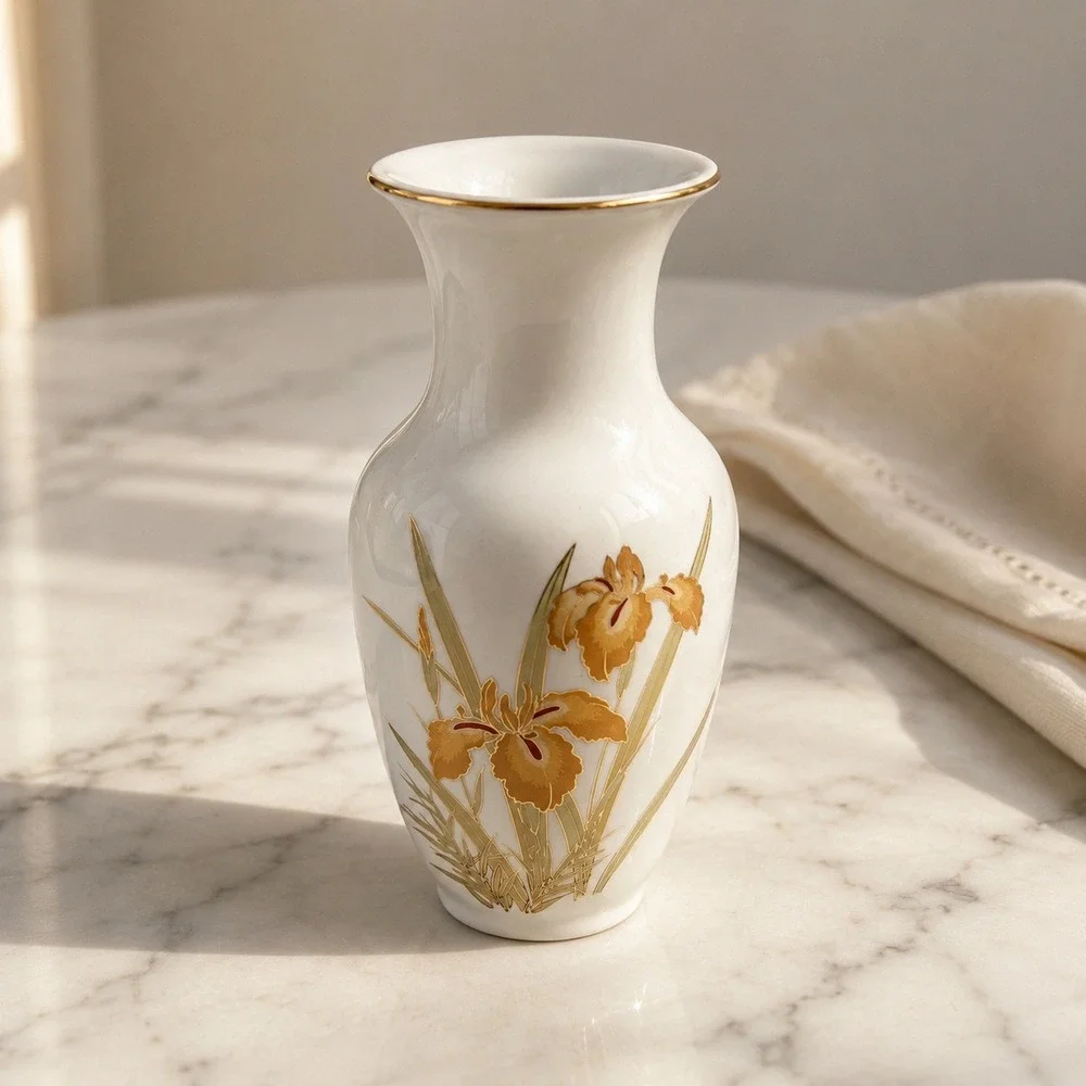 Fine China Japan Vintage Porcelain Bud Vase Floral Iris Gold Trim 6.5‎ Inch
